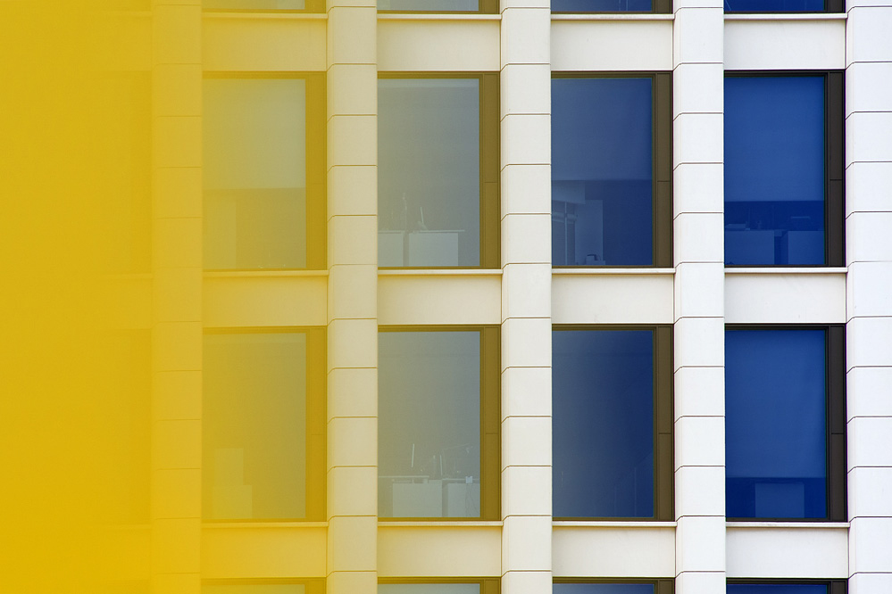 Robert blau gelb Frankfurt 20130928 231 BA